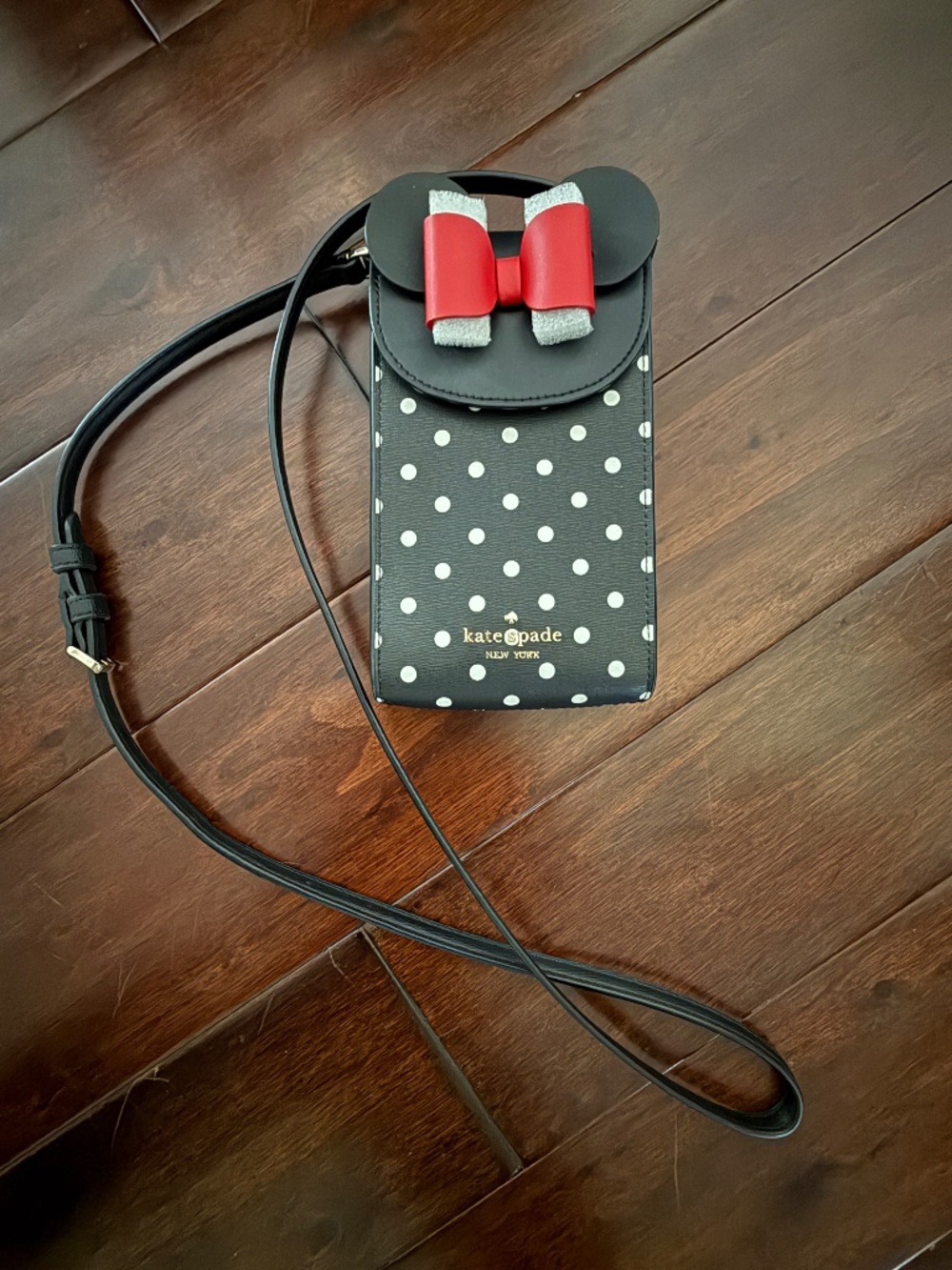 NWOT Disney x Kate Spade Minnie Mouse North South phone crossbody.